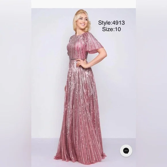 Bell sleeve ombré sequined gown - Picture 2 of 4